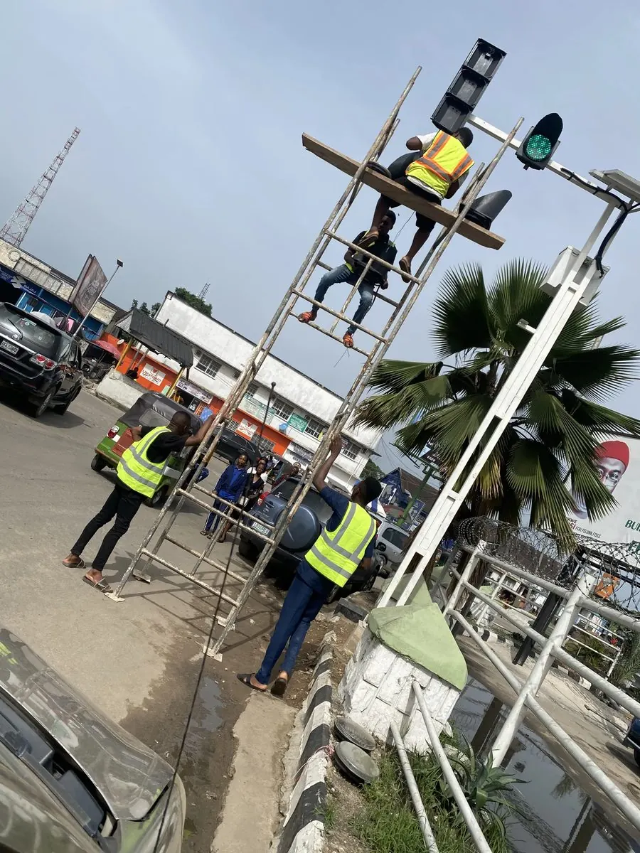 Orangehub installation team